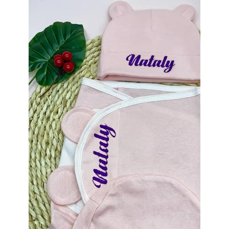 Coffret naissance brodé au prénom de bébé